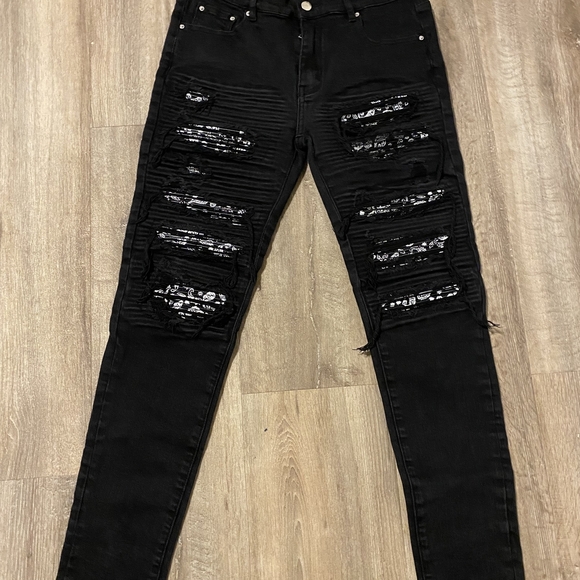 AMIRI Black Skinny Jeans with Distressed Details - Picture 1 of 5